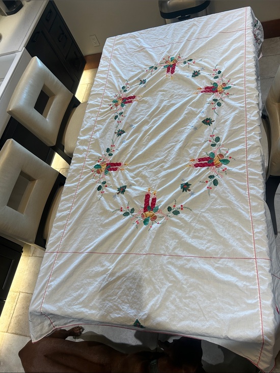 Vintage Other - Vintage White Tablecloth with Red and Green Embroidered Wreath Motifs